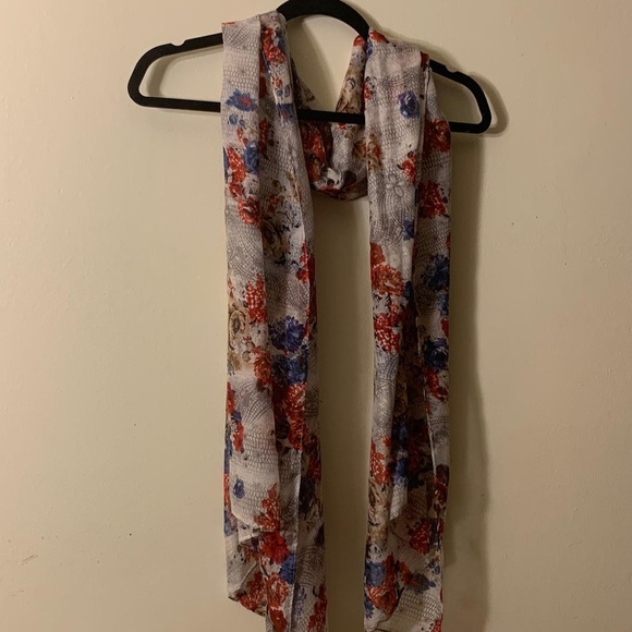 Accessories - Floral scarf